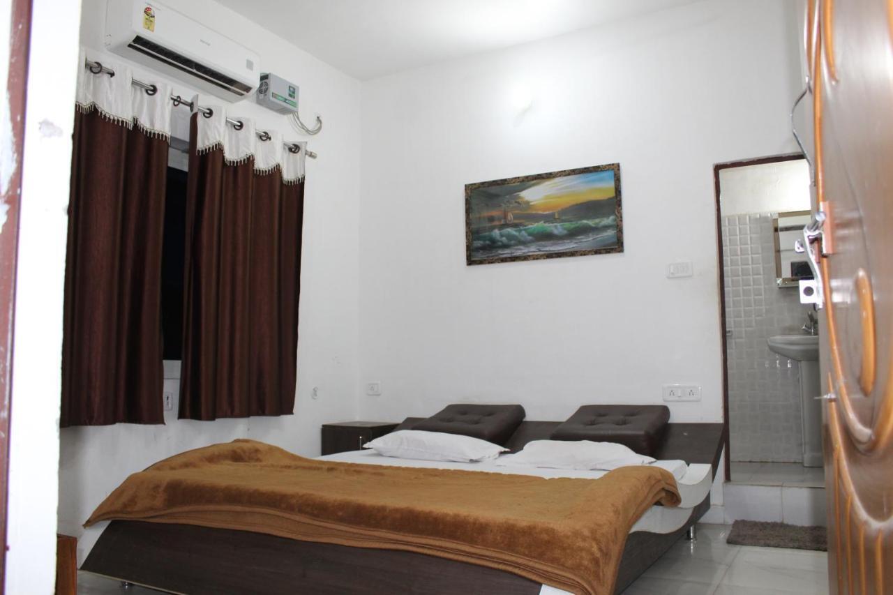 Sunset Backpackers Hostel Orchha Extérieur photo