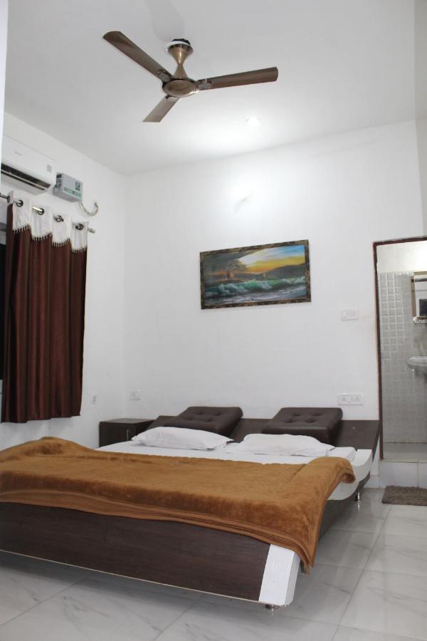 Sunset Backpackers Hostel Orchha Extérieur photo