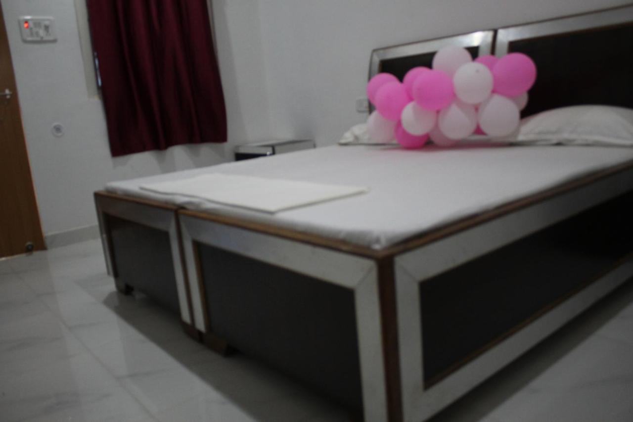 Sunset Backpackers Hostel Orchha Extérieur photo