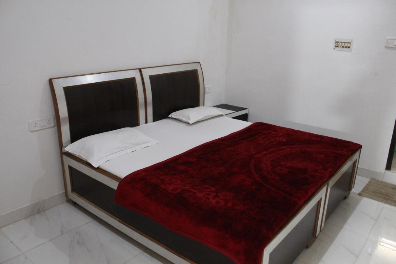 Sunset Backpackers Hostel Orchha Extérieur photo