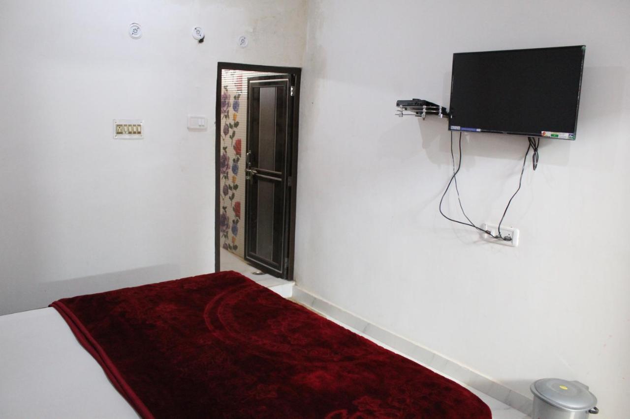 Sunset Backpackers Hostel Orchha Extérieur photo