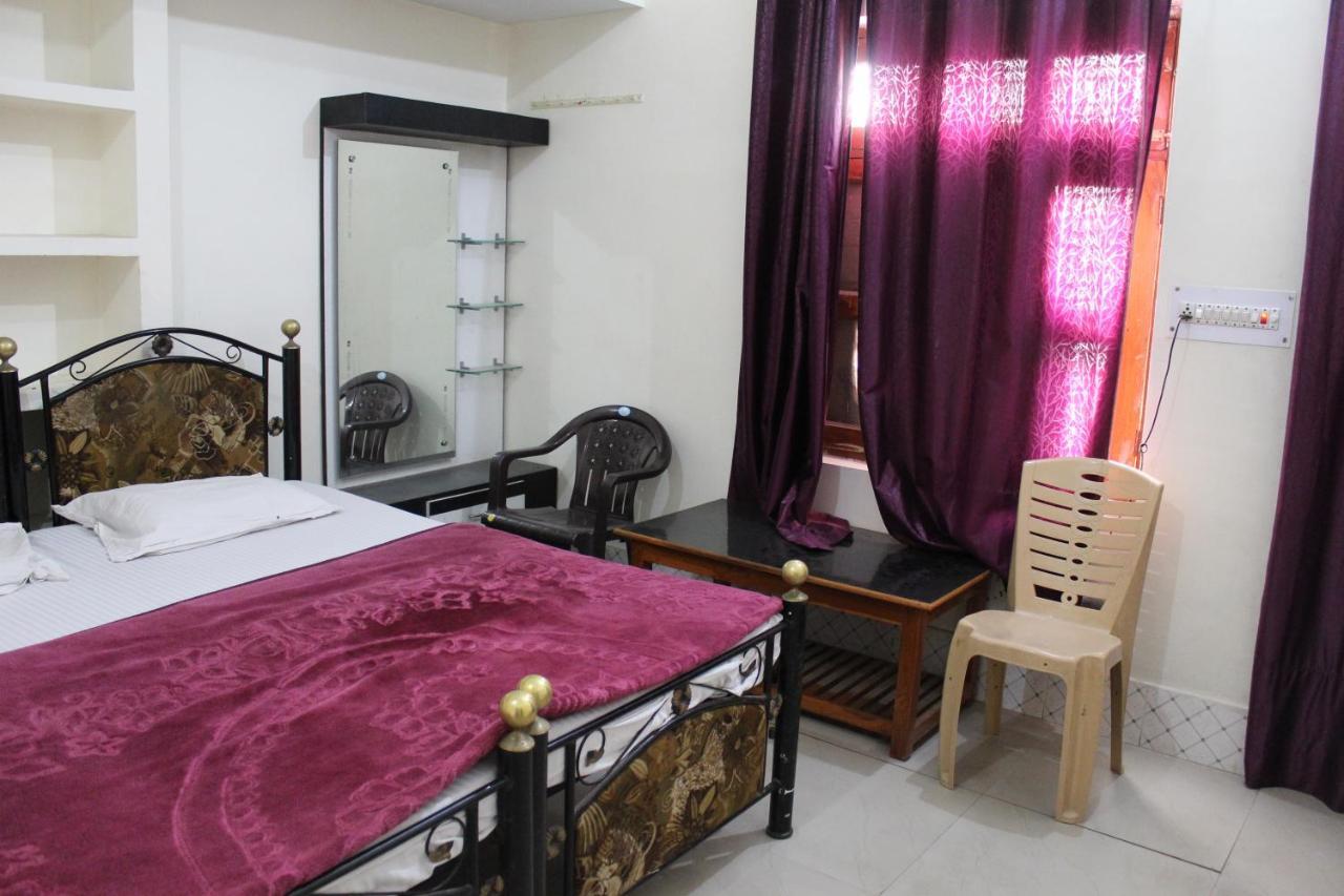 Sunset Backpackers Hostel Orchha Extérieur photo